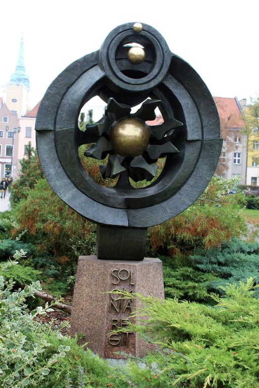 TORUŃ - een monument ter ere van de Poolse wiskundige Nicolaas Copernicus (1473-1543)