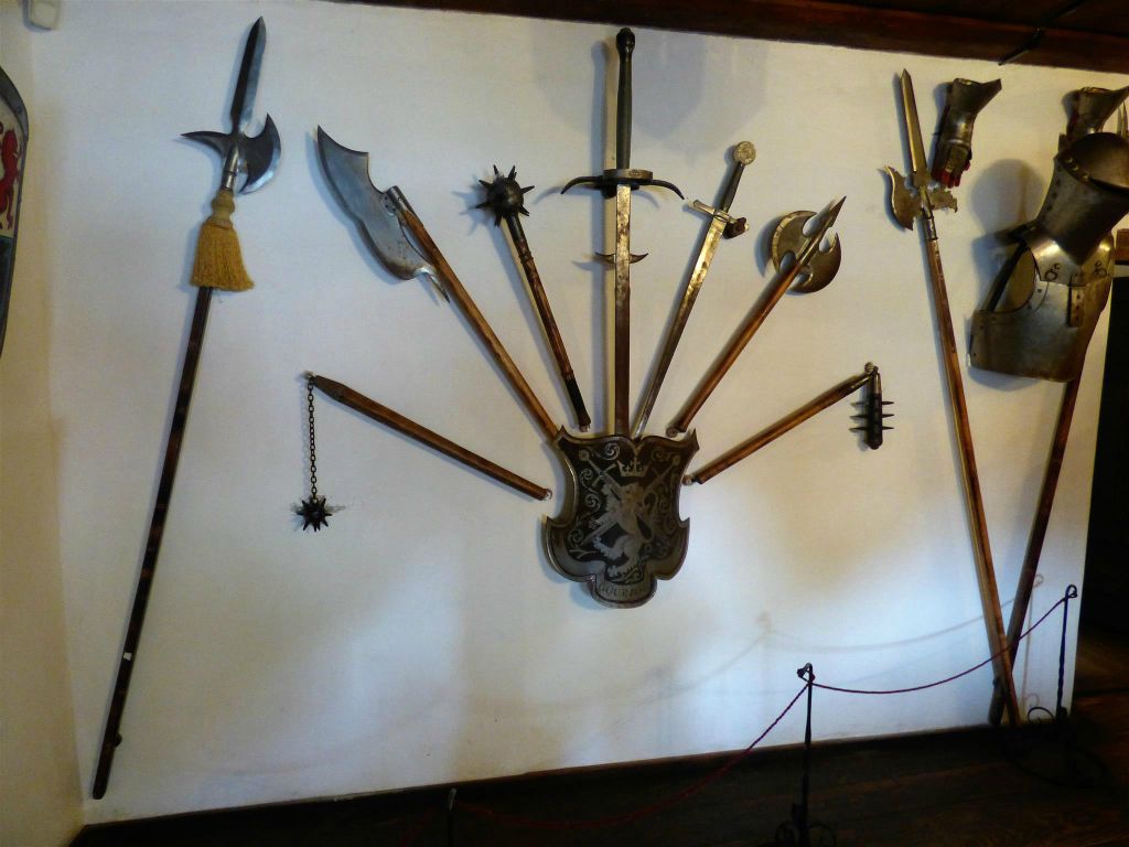 BRAN - binnen in het kasteel Bran, wat in 1897 het onderkomen van graaf Dracula was