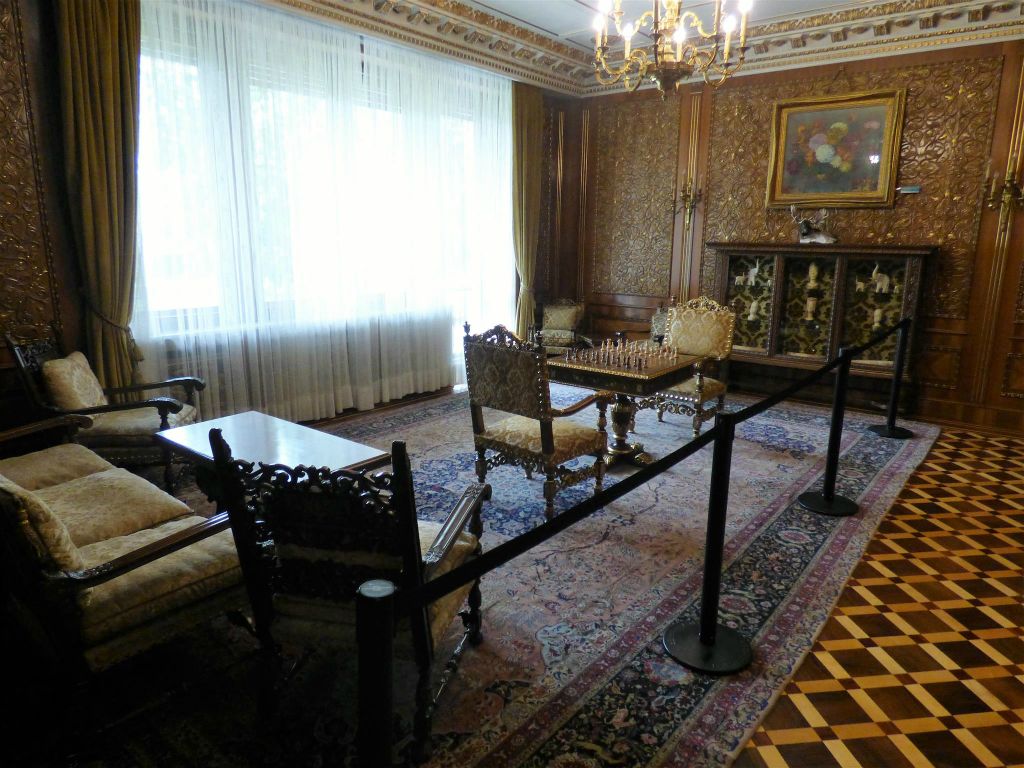 BOEKAREST - de kamer van Valentin Ceausescu in de prive-woning van de familie Ceausescu