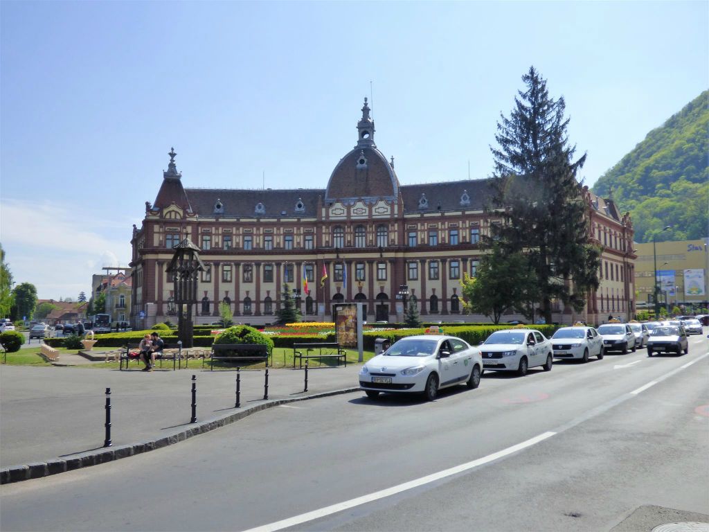 BRASOV - het gemeentehuis