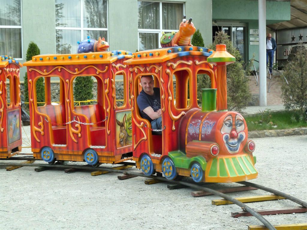 GHEORGHENI - Carlos in een trein