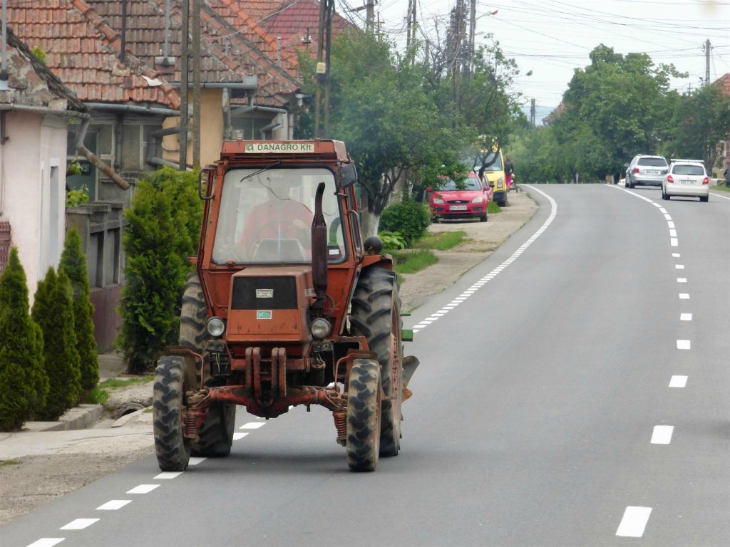 CLUJ NAPOCA -> DEBRECEN (HONGARIJE) - een tractor