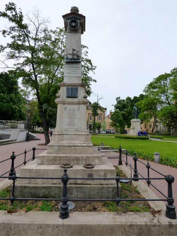 DEBRECEN (HONGARIJE) - het Galeislaaf monument ter ere dat Michiel de Ruyter 26 Hongaarse protestantse predikanten van een Spaans galjoen in de middellandse zee bevrijdde