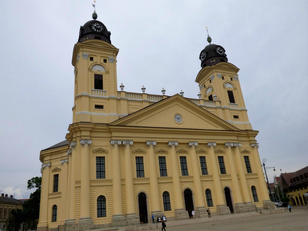 DEBRECEN (HONGARIJE) - de Gereformeerde kerk (Reformatus Nagytemplom) uit 1824