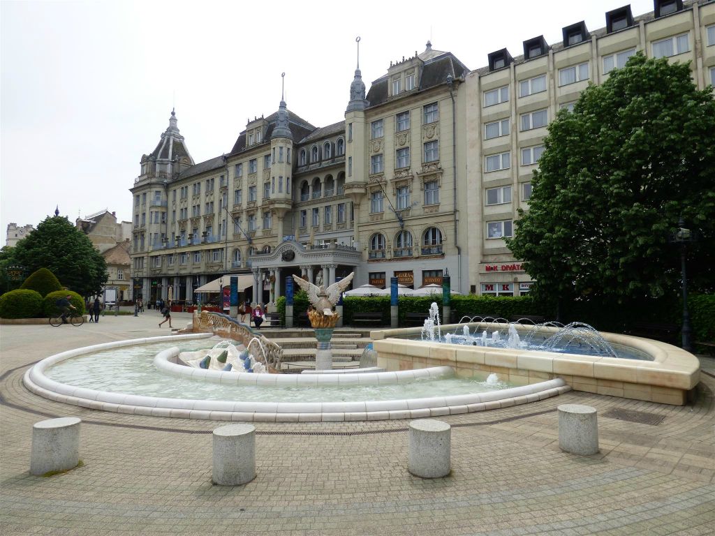 DEBRECEN (HONGARIJE) - de millenium fontein