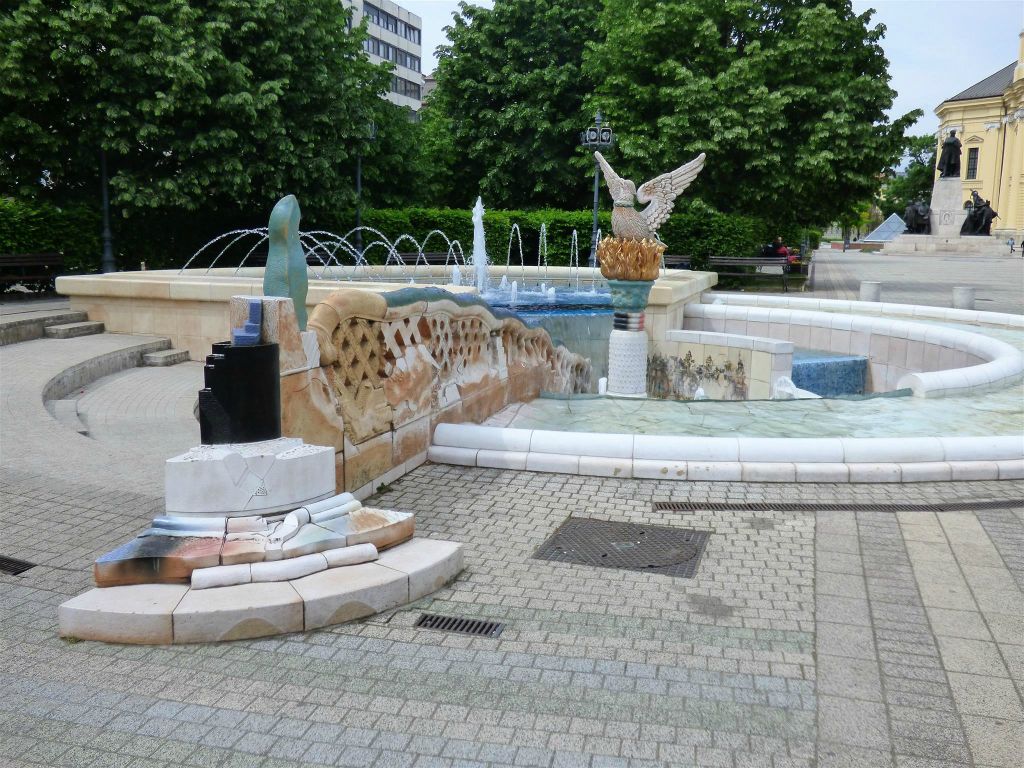 DEBRECEN (HONGARIJE) - de millenium fontein