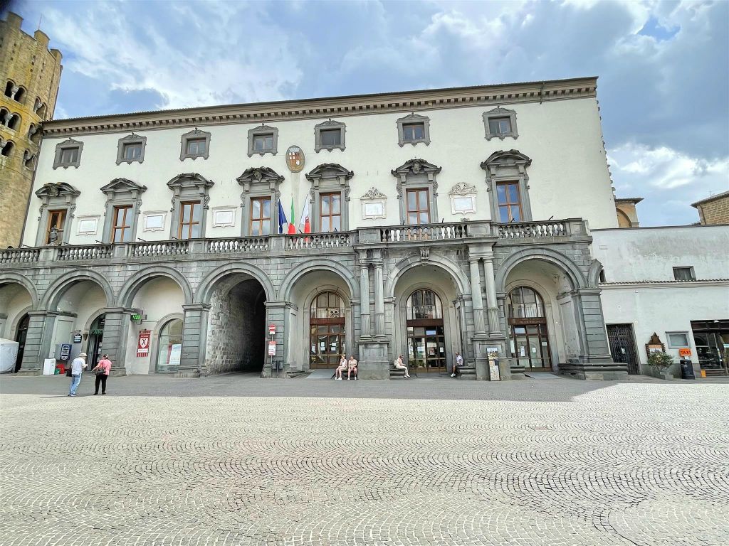 ORVIETO - het gemeentehuis