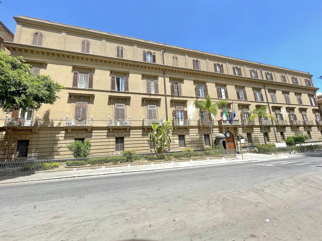 PALERMO - het 12e Carabinieri-regiment van Sicilië