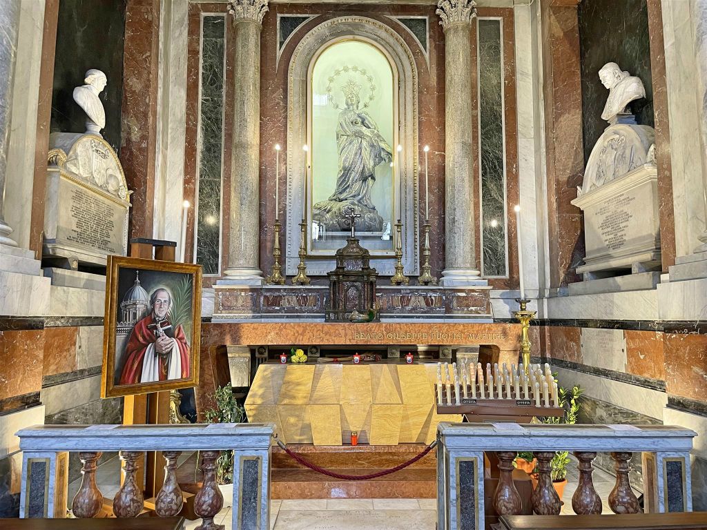 PALERMO - binnen in de kathedraal