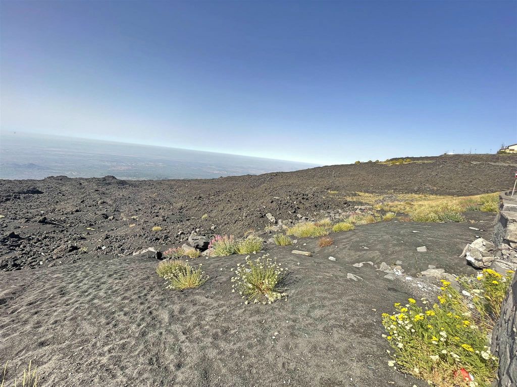 NICOLOSI - het vulkanisch gesteente van de Etna vulkaan