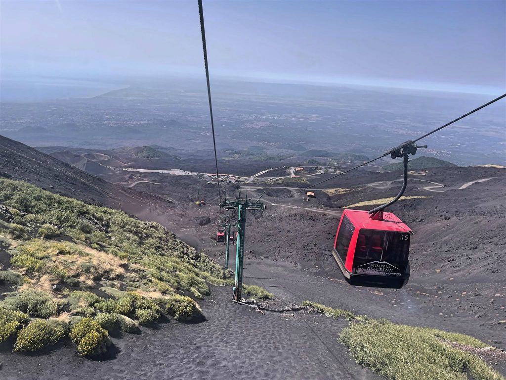 NICOLOSI - de gondellift richting de Etna vulkaan