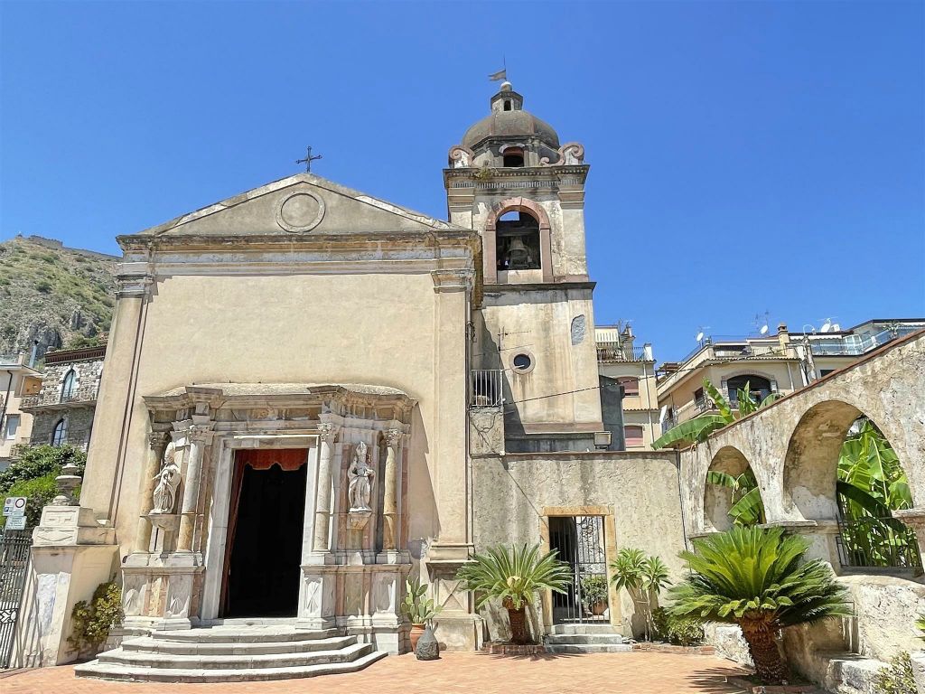 TAORMINA - de kerk van San Pancrazio