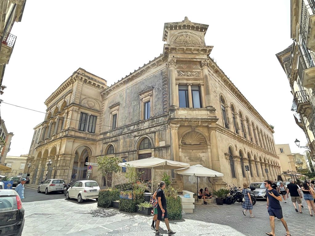 SYRACUSE - de stadsschouwburg