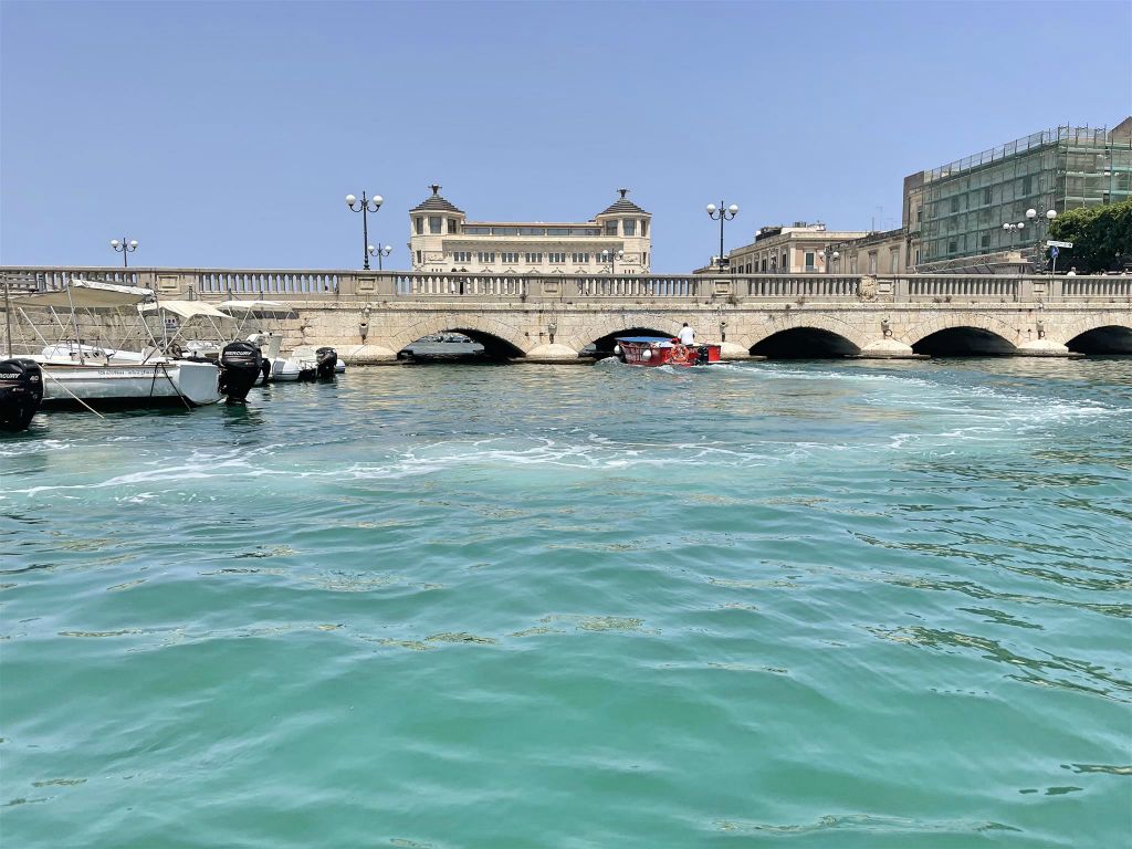 SYRACUSE - de Umbertino brug