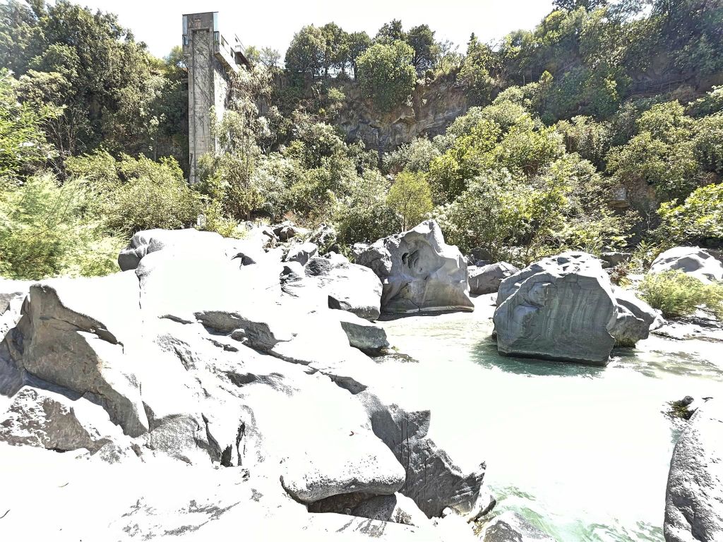 MOTTA CAMASTRA - het Alcantara River Park