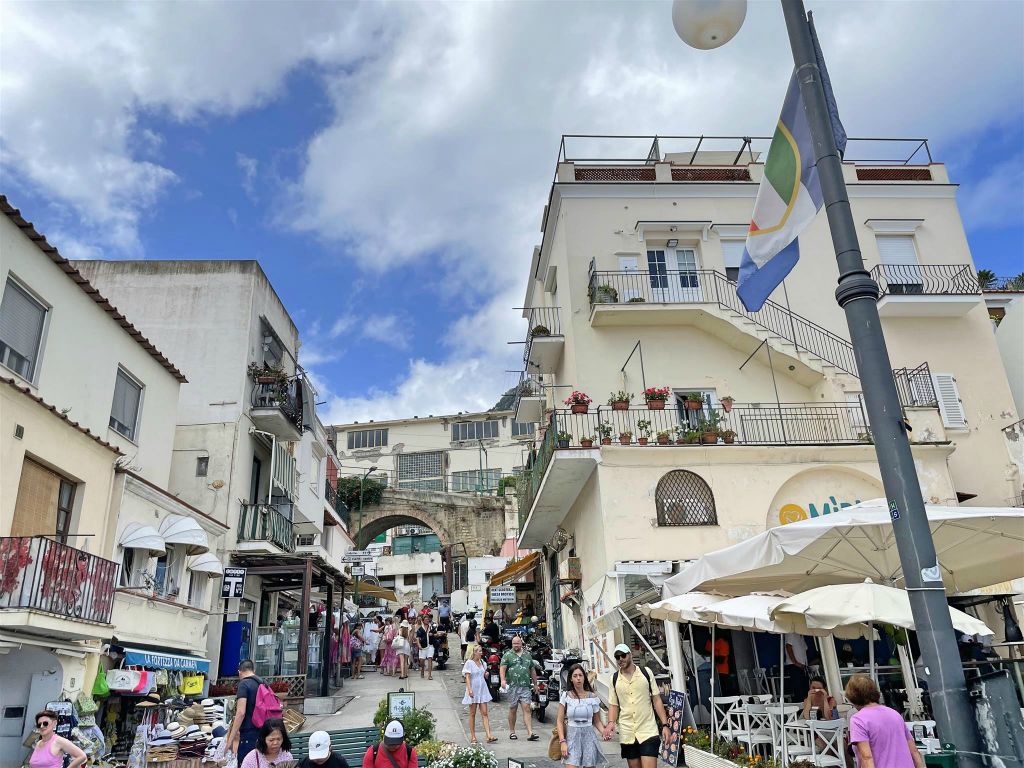 CAPRI - de straat Via Truglio