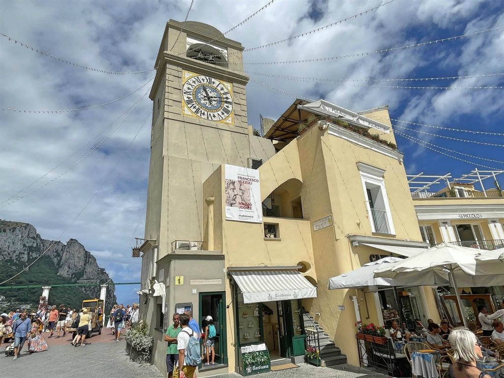 CAPRI - een klokkentoren
