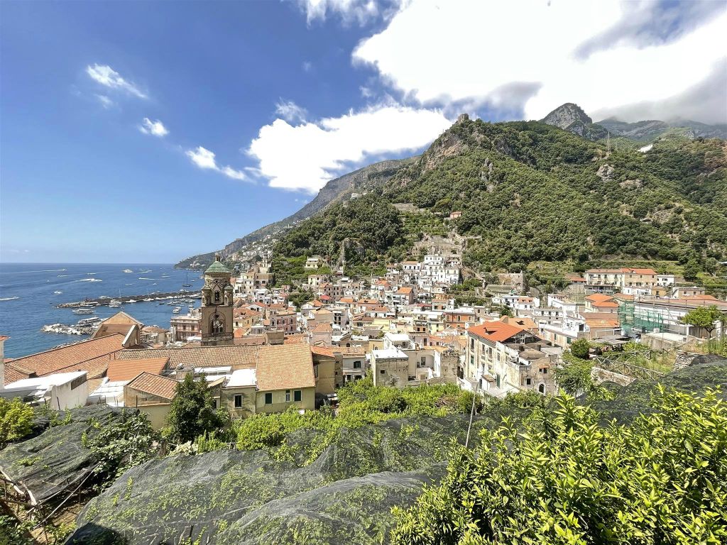 AMALFI - het uitzicht over Amalfi