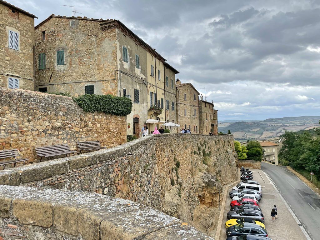 PIENZA - de stadsmuur