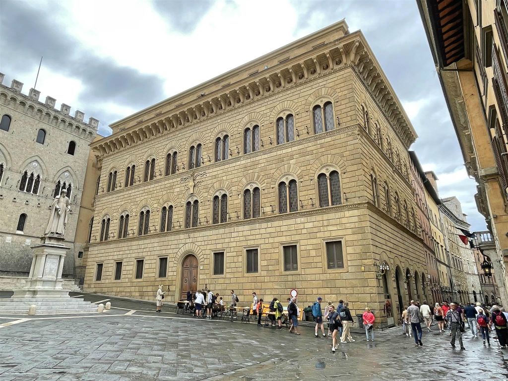 SIENA - het Palazzo Spannocchi