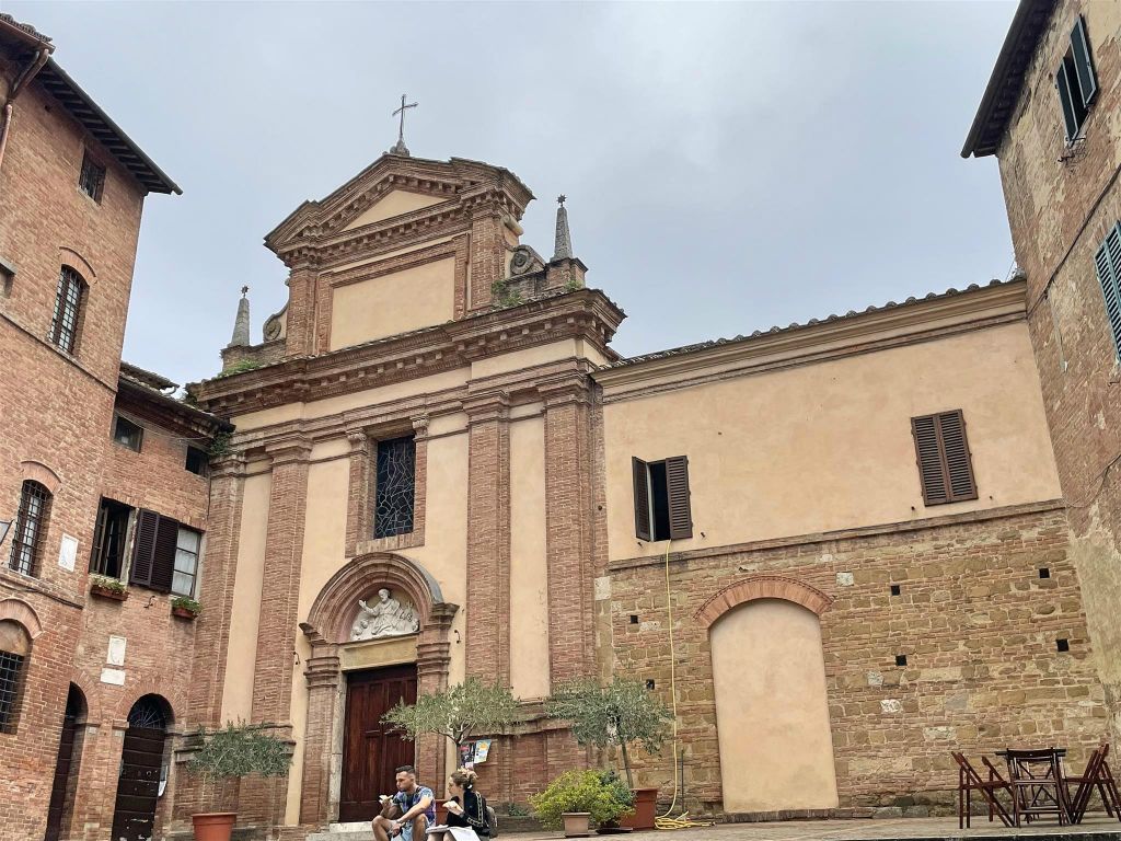 SIENA - de kerk van San Pietro in Castelvecchio