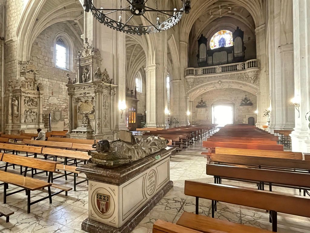 BURGOS - binnen in de kerk van San Lesmes Abad