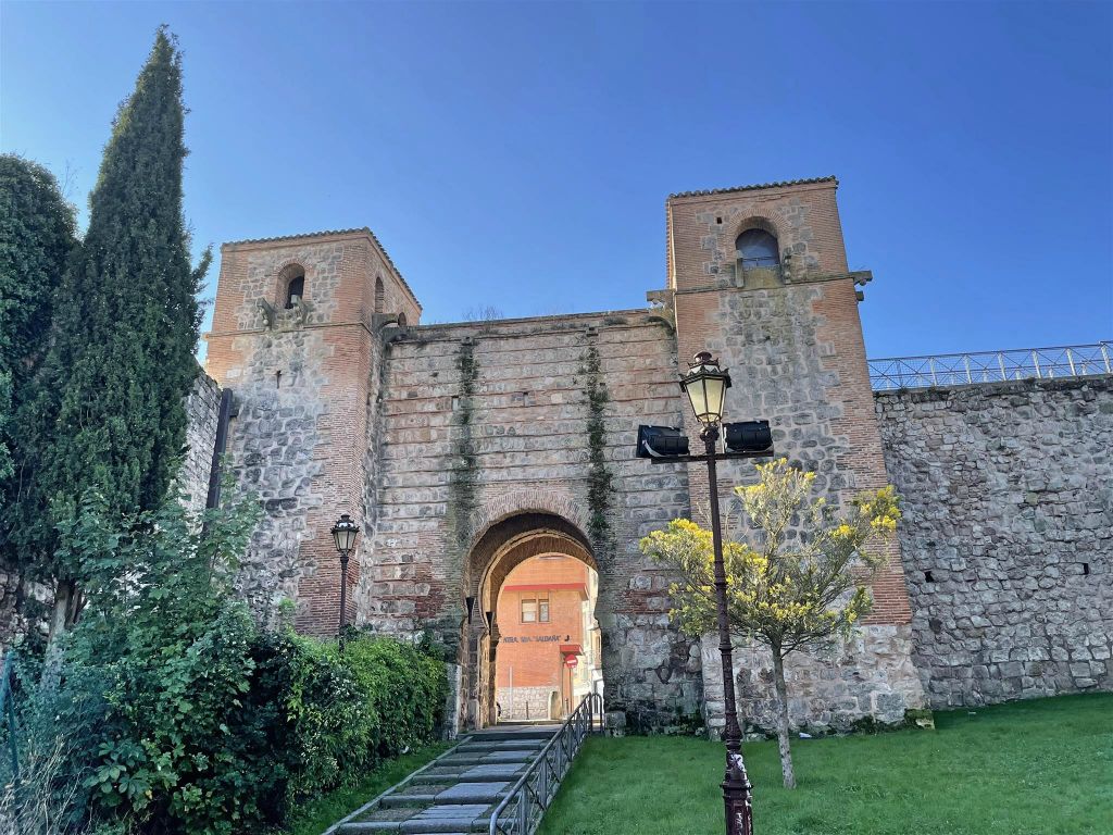 BURGOS - de poort van San Esteban