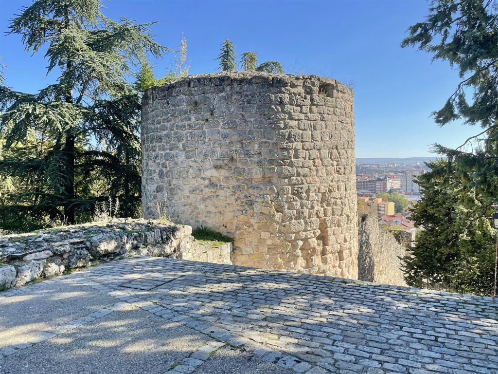 BURGOS - een toren van het kasteel van Burgos