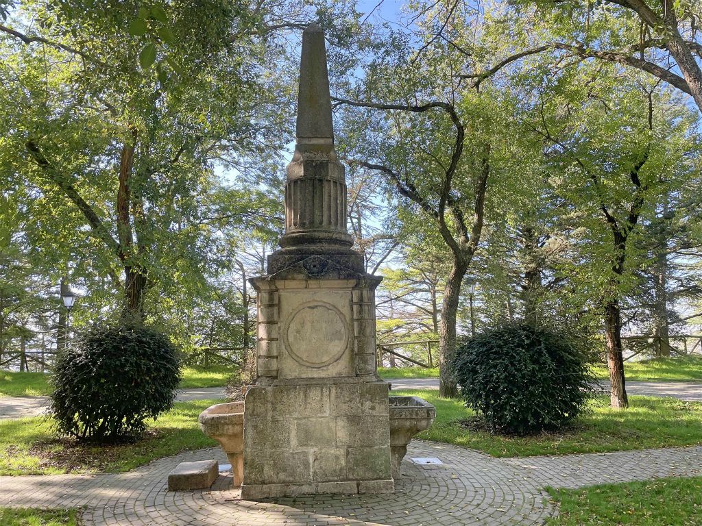 BURGOS - de fontein van de la Campa de la Blanca