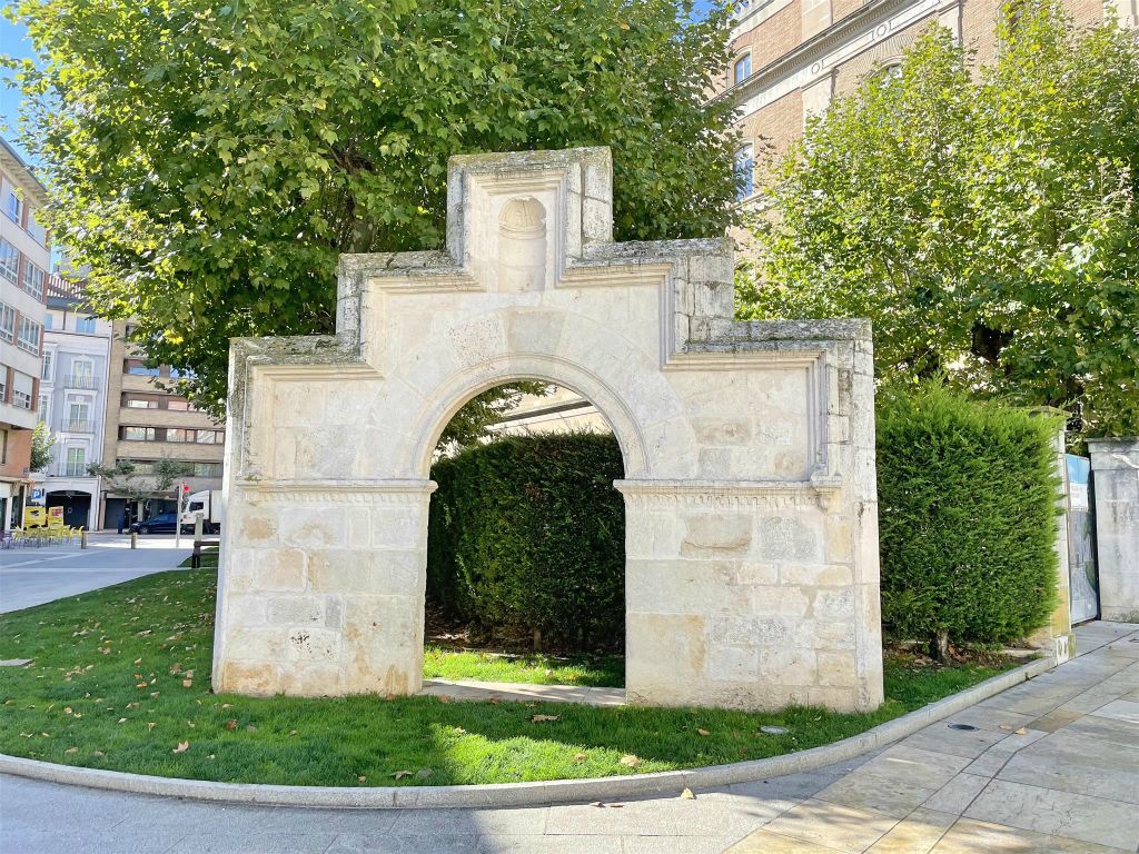 BURGOS - de boog van de faculteit godgeleerdheid