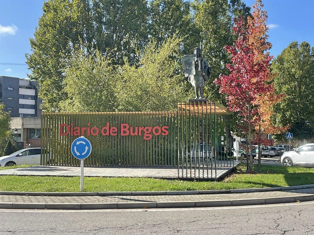 BURGOS - het Diario de Burgos monument