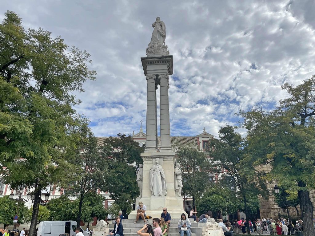 SEVILLA - het monument voor de onbevlekte ontvangenis