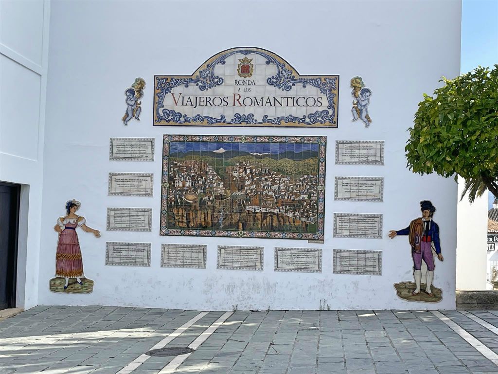 RONDA - een muurschildering met keramische tegels
