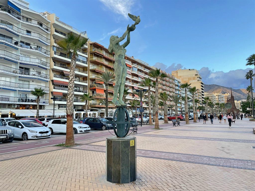 FUENGIROLA - het monument al Turista