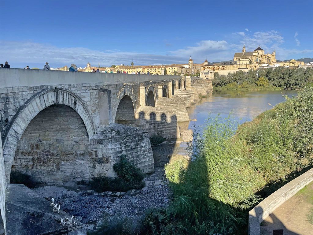 CÓRDOBA - de romeinse brug van Córdoba