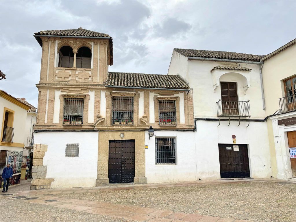 CÓRDOBA - een huis aan het Maimónidesplein
