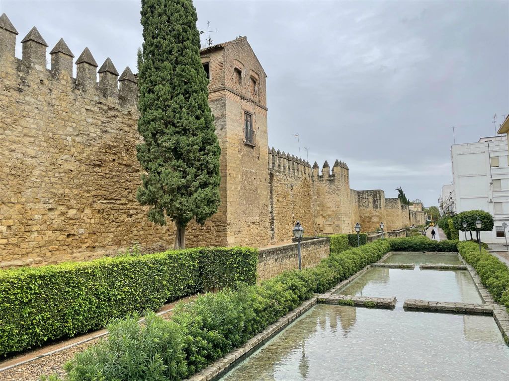 CÓRDOBA - een oude stadsmuur