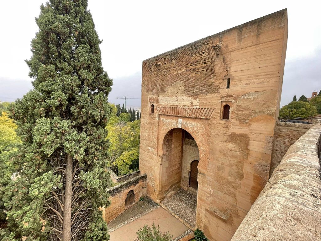 GRANADA - de poort van de justitie