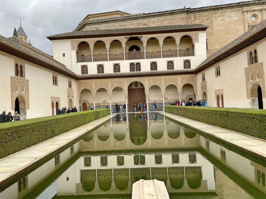 GRANADA - de binnenplaats van het Myrtles