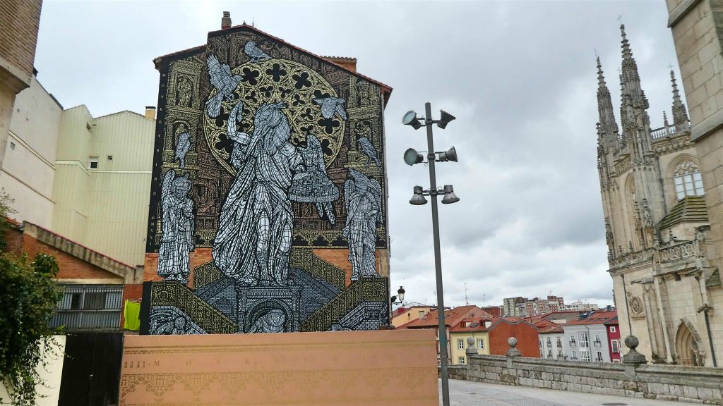 BURGOS - een mythische stencilmuurschildering gemaakt door MonkeyBird