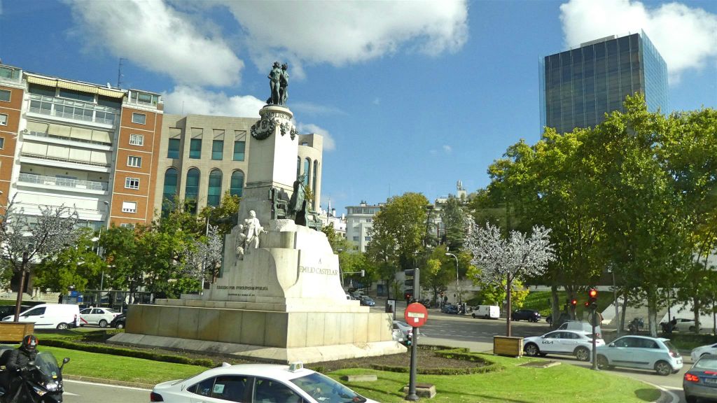 MADRID - het Castelar monument