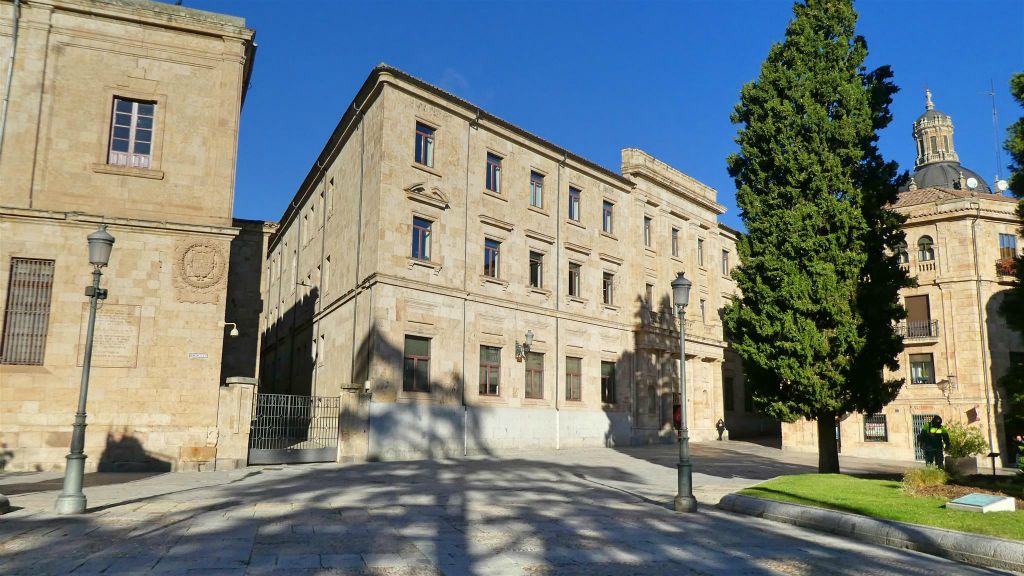 SALAMANCA - het gebouw faculteit vertaling en documentatie van de universiteit