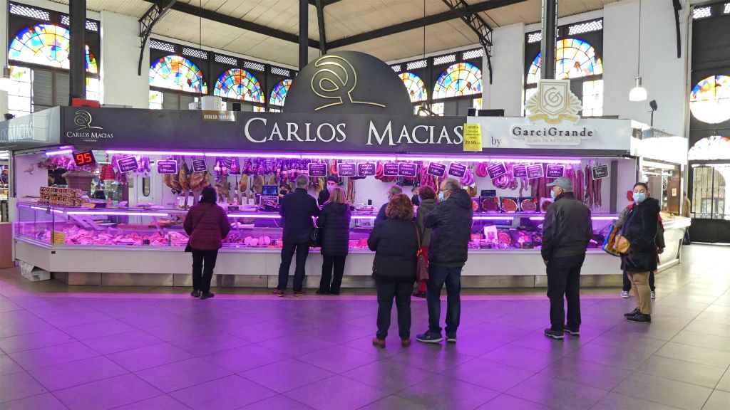 SALAMANCA - een vleeskraam in de centrale markt