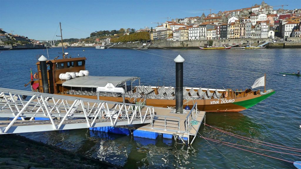PORTO - de boot waarmee we een rondvaart maakten
