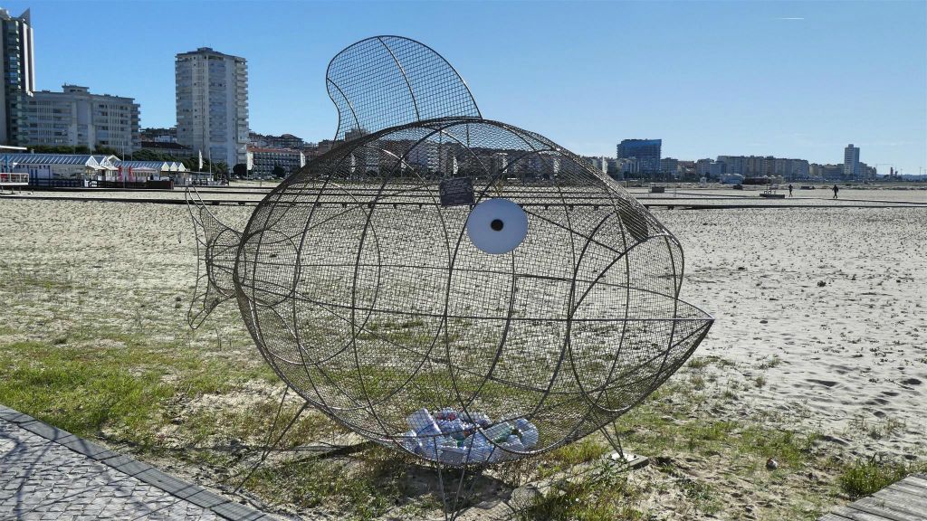 FIGUEIRA DA FOZ - een afvalcontainer