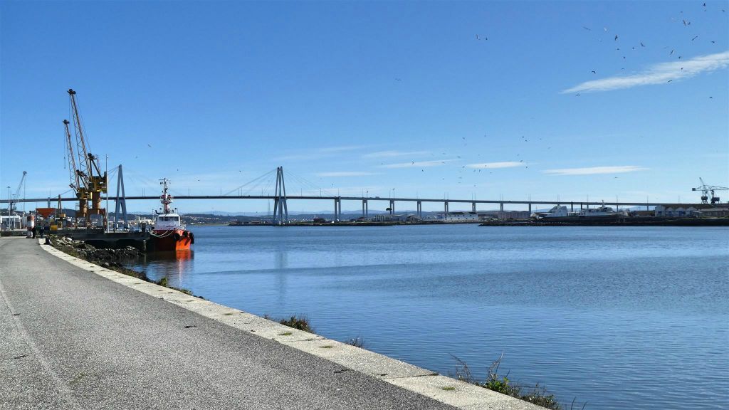 FIGUEIRA DA FOZ - de Edgar Cardoso-brug over de Mondego rivier