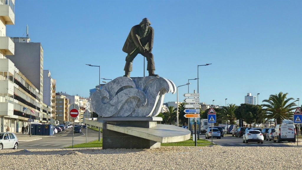 FIGUEIRA DA FOZ - het vissers monument
