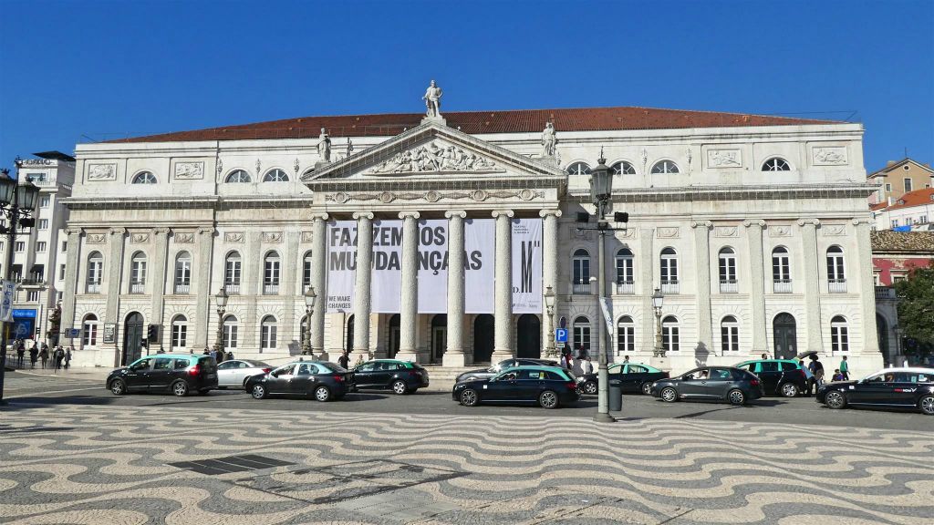 LISSABON - het koningin Maria II nationaal theater