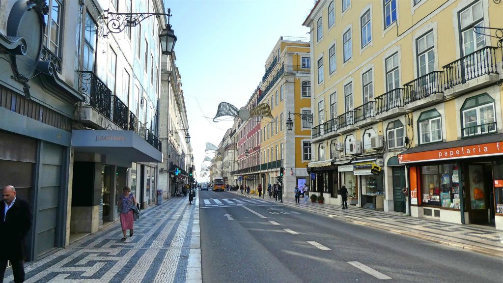 LISSABON - de winkelstraat Rua Áurea