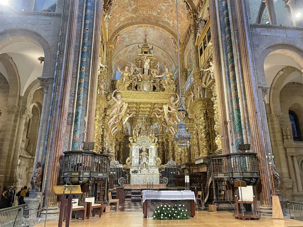 SANTIAGO DE COMPOSTELLA - binnen in de kathedraal